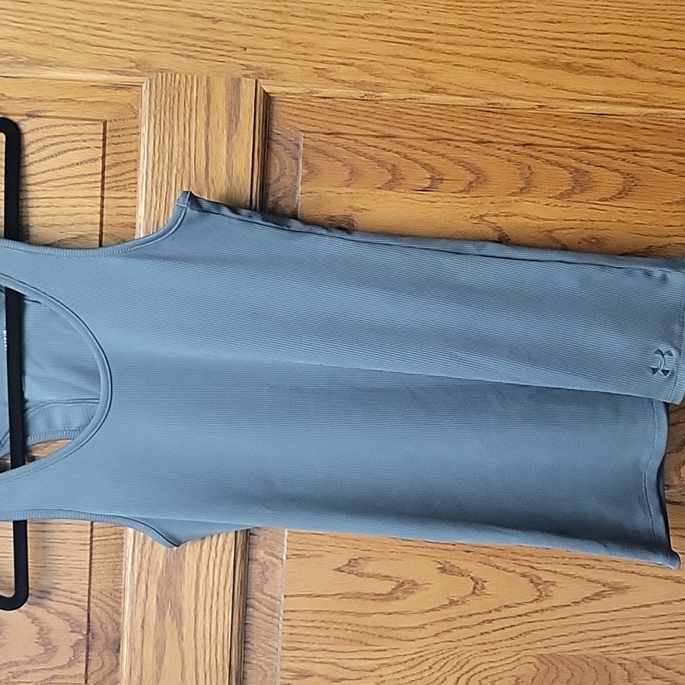Tank top.  Nwot Under armour.